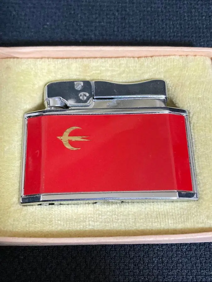 昭和レトロのライター（赤・箱付き）の買取実績写真2