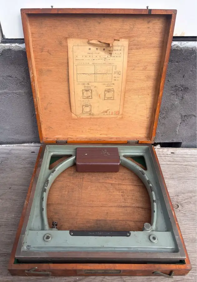 精密角型水準器（箱付き・検査表示あり）の買取実績写真1