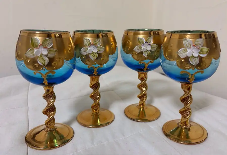ヴェネチアングラスのワイングラス（金彩・花柄）の買取実績写真1